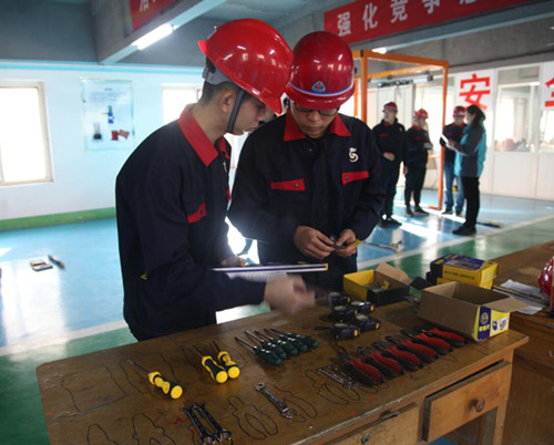 【图文】机电工程学院召开2027届毕业生br技能强化训练、毕业设计暨实习动员大会(图1)